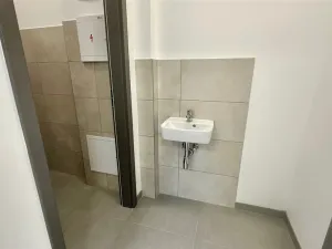 Pronájem obchodního prostoru, Františkovy Lázně, Nádražní, 27 m2