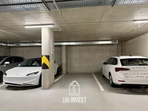 Pronájem garáže, Praha - Strašnice, Ramonova, 15 m2