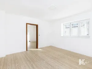 Pronájem kanceláře, Pardubice, Chrudimská, 149 m2