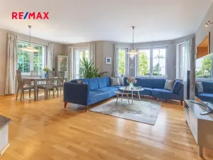 Prodej rodinného domu, Praha - Lochkov, V oudolku, 183 m2