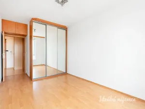 Pronájem bytu 2+kk, Praha - Řepy, Zrzavého, 45 m2