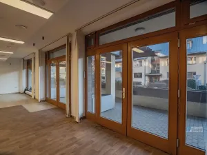 Prodej obchodního prostoru, Praha - Hlubočepy, Hlubočepská, 104 m2
