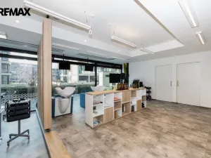 Pronájem obchodního prostoru, Praha - Libeň, Voctářova, 177 m2