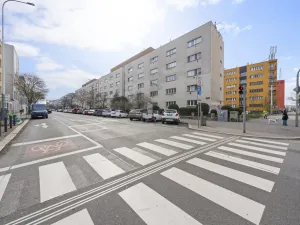 Prodej bytu 1+1, Praha - Holešovice, Osadní, 45 m2