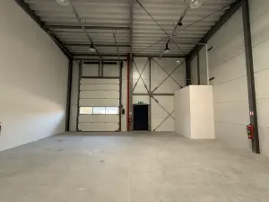 Pronájem skladu, Mělník, 193 m2