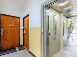 Pronájem bytu 2+kk, Praha - Břevnov, Patočkova, 40 m2