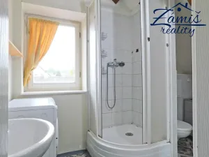 Pronájem bytu 1+kk, Lány, Berounská, 40 m2