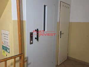 Pronájem bytu 1+1, Praha - Kobylisy, Akátová, 33 m2