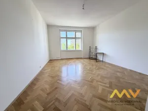 Pronájem bytu 2+kk, Hradec Králové, Nerudova, 55 m2