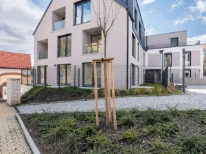 Prodej bytu 1+kk, Praha - Lysolaje, Lysolajské údolí, 43 m2