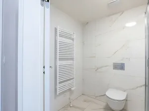 Prodej bytu 1+kk, Praha - Lysolaje, Lysolajské údolí, 43 m2