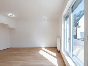 Prodej bytu 1+kk, Praha - Lysolaje, Lysolajské údolí, 43 m2