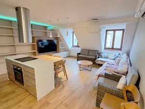 Prodej rodinného domu, Teplice, Laubeho náměstí, 425 m2