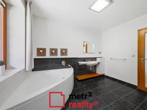 Prodej rodinného domu, Slatinky, 258 m2