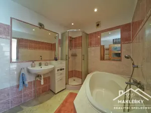 Prodej rodinného domu, Zásmuky, Sladkovského, 186 m2