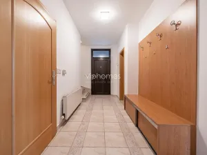 Pronájem rodinného domu, Horoměřice, 280 m2