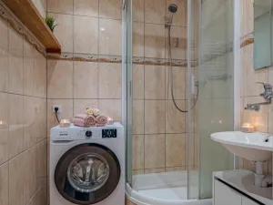 Prodej bytu 3+1, Praha - Kobylisy, Chotovická, 69 m2