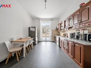 Pronájem bytu 3+1, Hronov, T. G. Masaryka, 83 m2