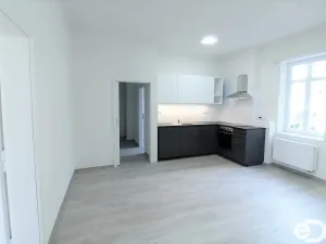 Pronájem bytu 2+kk, Kolín - Kolín II, Riegrovo náměstí, 58 m2
