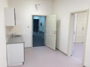 Pronájem kanceláře, Ostrov, Staré nám., 41 m2