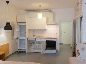 Pronájem bytu 1+kk, Praha - Střížkov, Makedonská, 35 m2