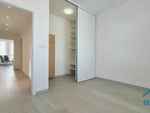 Pronájem bytu 3+1, Praha - Strašnice, Královická, 82 m2