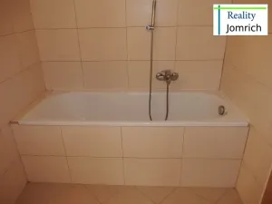 Pronájem bytu 2+kk, Jablonec nad Nisou, Dvorská, 50 m2