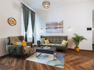 Prodej bytu 3+kk, Horní Planá, Náměstí, 83 m2