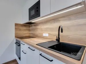 Pronájem bytu 1+kk, Praha - Hloubětín, Poděbradská, 32 m2