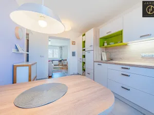 Prodej bytu 2+1, Ostrov, Klicperova, 77 m2