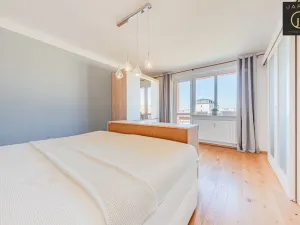 Prodej bytu 2+1, Ostrov, Klicperova, 77 m2