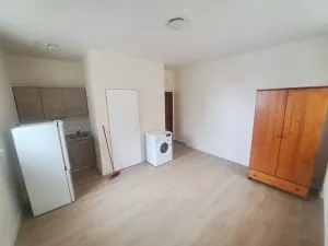 Pronájem bytu 1+kk, Praha - Vysočany, U vinných sklepů, 23 m2