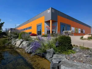 Pronájem skladu, Praha - Horní Počernice, Sezemická, 3259 m2