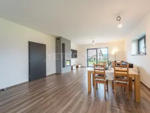 Prodej rodinného domu, Kornatice, 270 m2