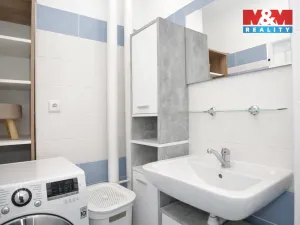 Pronájem bytu 3+kk, Praha - Vysočany, Podnádražní, 72 m2