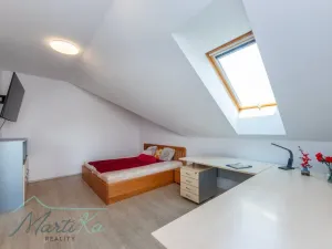 Prodej rodinného domu, Hostivice, Liliová, 392 m2