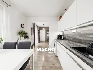 Prodej bytu 3+kk, Hostouň, U Tvrze, 70 m2