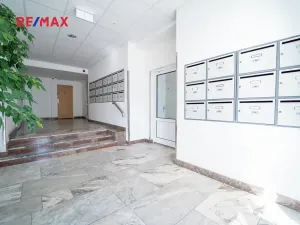 Prodej bytu 1+kk, Praha - Strašnice, Černokostelecká, 26 m2