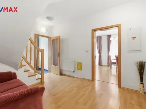 Prodej rodinného domu, Karlovy Vary, Slovenská, 137 m2