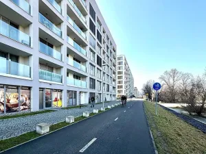 Prodej obchodního prostoru, Praha - Karlín, Za Karlínským přístavem, 73 m2