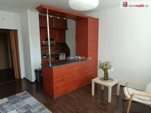 Pronájem bytu 2+kk, Praha - Modřany, Urbánkova, 43 m2