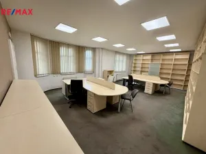 Pronájem kanceláře, Ostrava - Slezská Ostrava, náměstí Jurije Gagarina, 165 m2