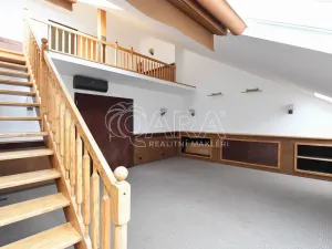 Pronájem kanceláře, Praha - Nové Město, Spálená, 127 m2