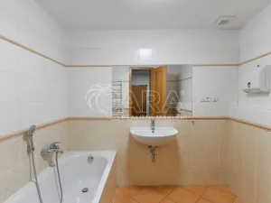 Pronájem kanceláře, Praha - Nové Město, Spálená, 127 m2