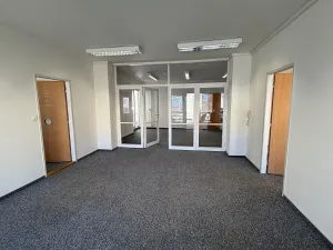 Pronájem kanceláře, Vsetín, Dolní náměstí, 194 m2