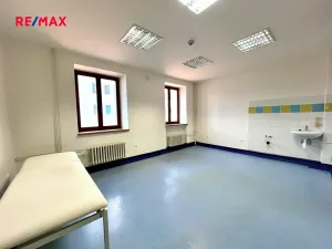 Pronájem kanceláře, Kyjov, Masarykovo náměstí, 21 m2