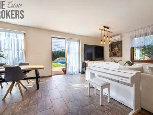 Prodej rodinného domu, Kovanice, 201 m2