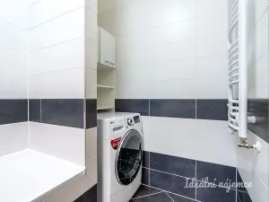 Pronájem bytu 3+kk, Praha - Letňany, Hlučkova, 74 m2