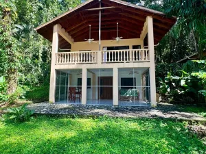 Prodej rodinného domu, La Ceiba, Honduras, 4080 m2