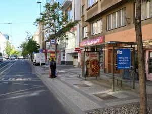 Pronájem bytu 1+kk, Praha - Holešovice, Komunardů, 32 m2